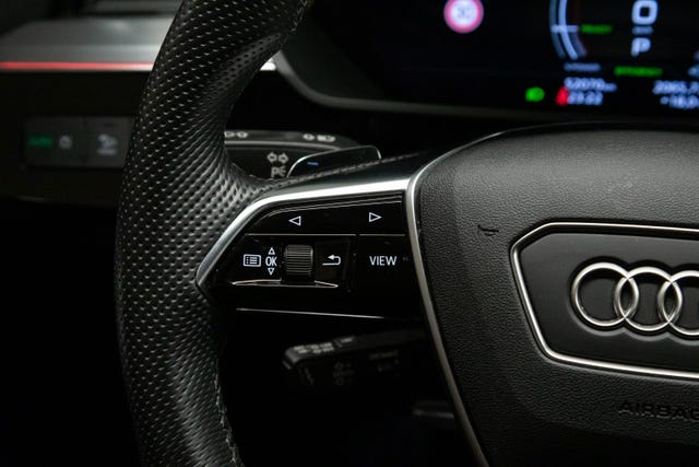 2021 AUDI E-TRON - 38