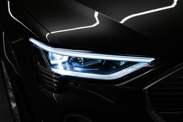2021 AUDI E-TRON - 11