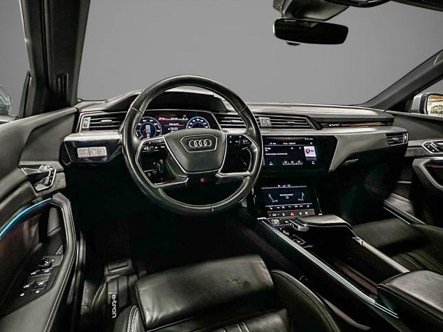 2020 AUDI E-TRON - 12