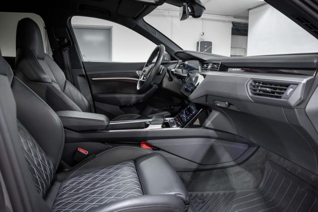 2021 AUDI E-TRON - 35