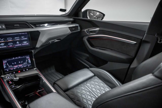 2021 AUDI E-TRON - 31
