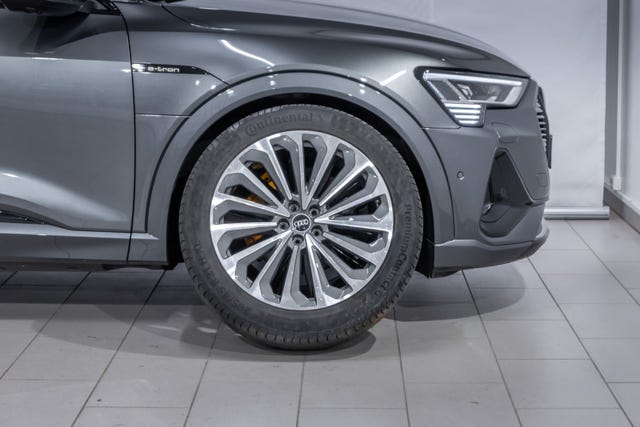 WAUZZZGE2MB012239 2021 AUDI E-TRON-3