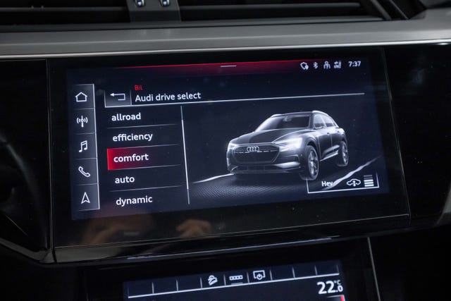 2021 AUDI E-TRON - 18