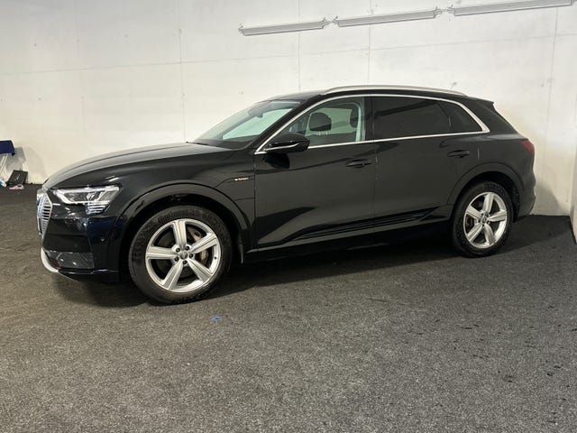 WAUZZZGE2LB023059 2020 AUDI E-TRON-4