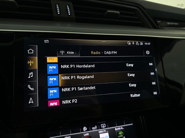 2020 AUDI E-TRON - 28