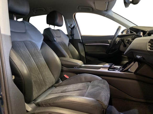 2020 AUDI E-TRON - 10
