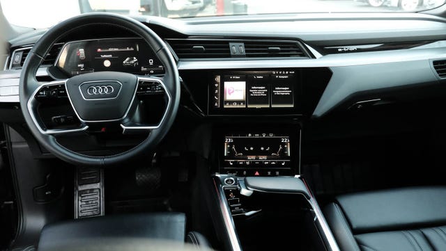 2021 AUDI E-TRON - 16