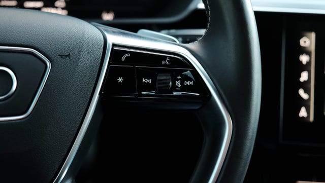 2021 AUDI E-TRON - 36