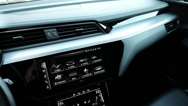 2021 AUDI E-TRON - 31