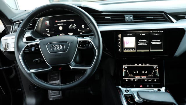 2021 AUDI E-TRON - 17