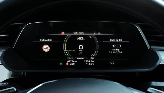 2021 AUDI E-TRON - 34