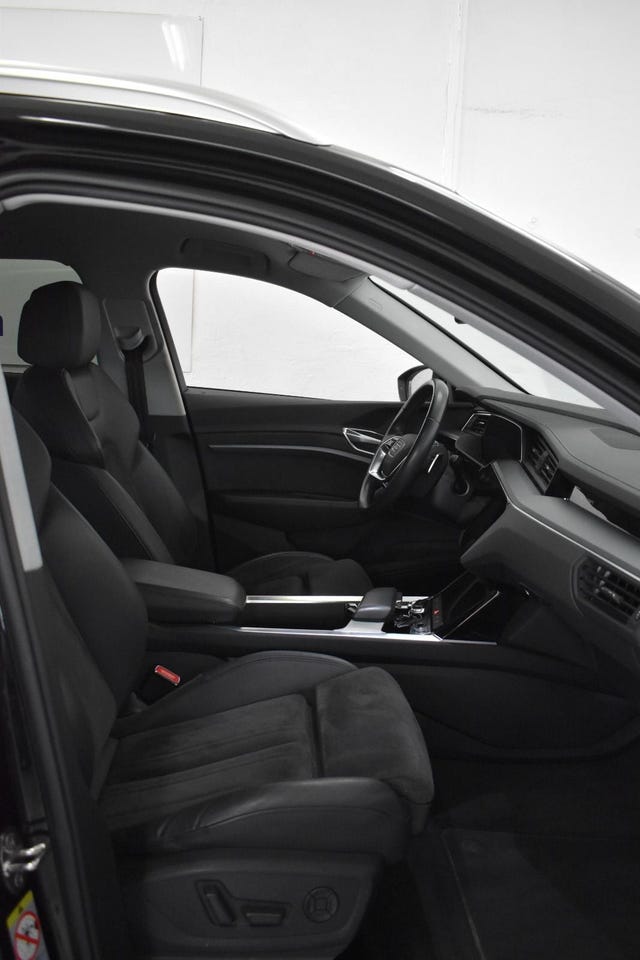 2020 AUDI E-TRON - 22
