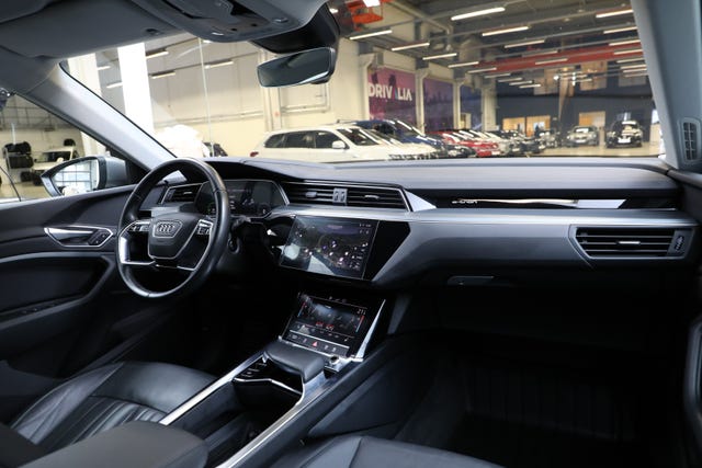 2020 AUDI E-TRON - 15