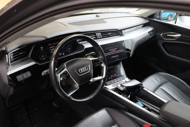 2020 AUDI E-TRON - 23