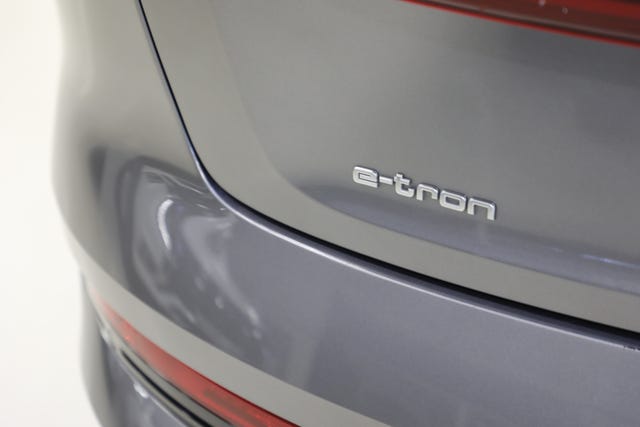 2020 AUDI E-TRON - 9