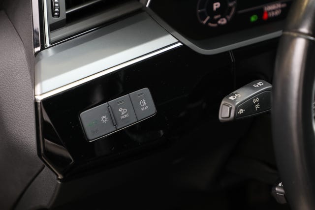 2020 AUDI E-TRON - 24