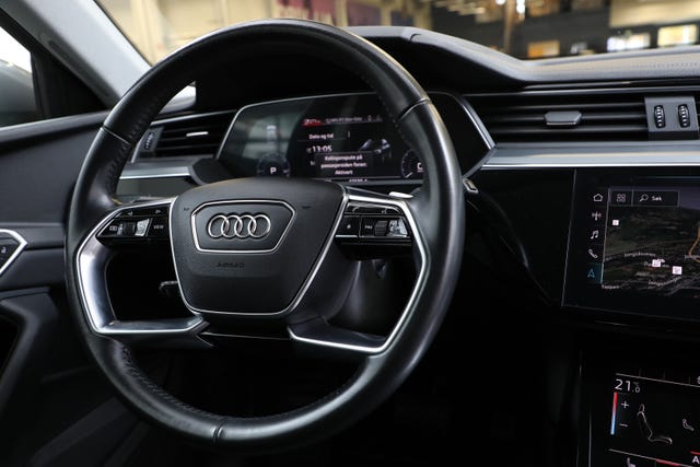 2020 AUDI E-TRON - 16