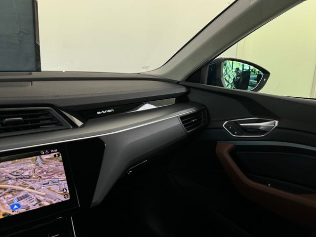 2020 AUDI E-TRON - 25