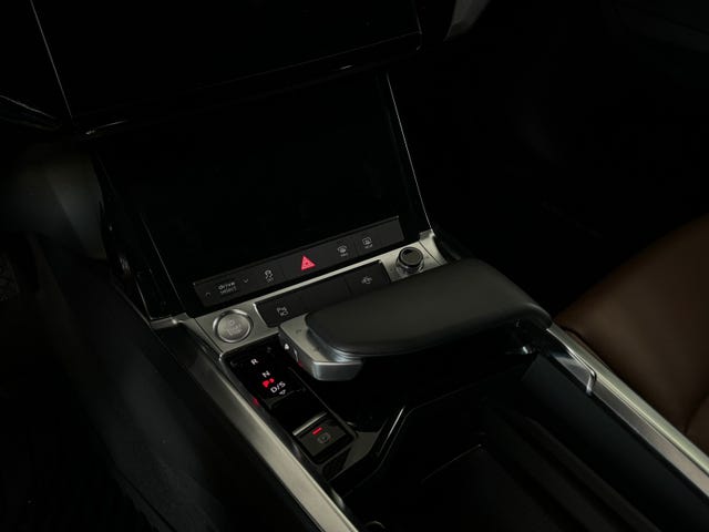 2020 AUDI E-TRON - 26