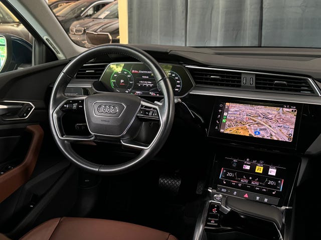 2020 AUDI E-TRON - 33