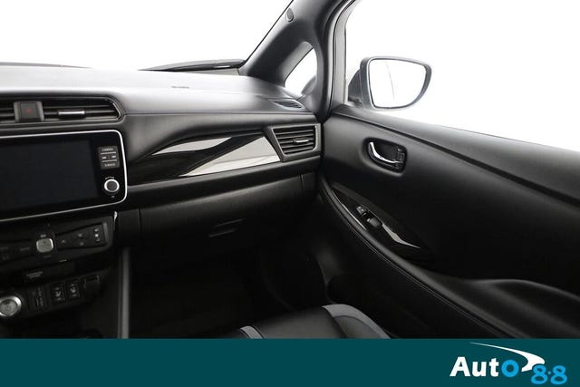 2022 NISSAN LEAF - 22