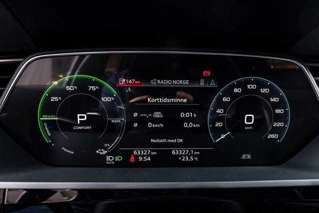 2020 AUDI E-TRON - 11