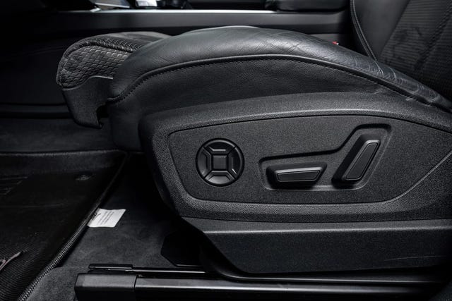 2020 AUDI E-TRON - 25