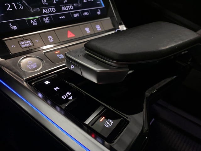 2020 AUDI E-TRON - 18