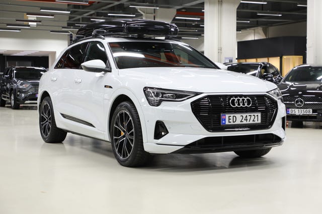 null 2021 AUDI E-TRON-1