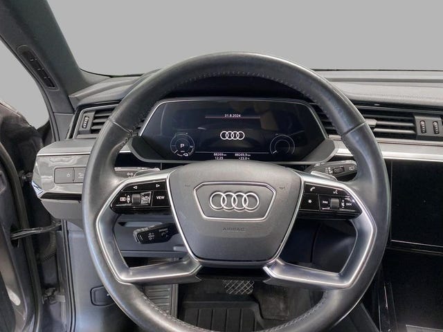 2020 AUDI E-TRON - 10