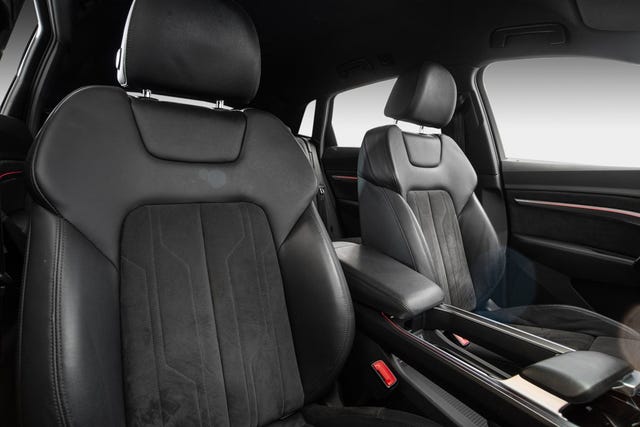 2020 AUDI E-TRON - 31