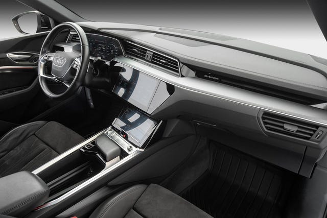 2020 AUDI E-TRON - 28