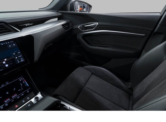 2020 AUDI E-TRON - 12