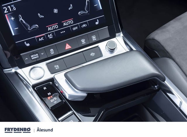 2020 AUDI E-TRON - 24