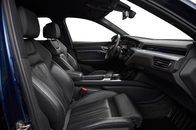2021 AUDI E-TRON - 33