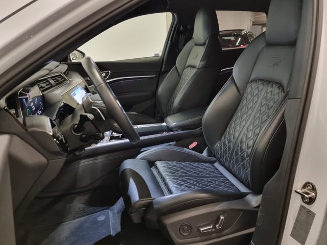 2020 AUDI E-TRON - 23