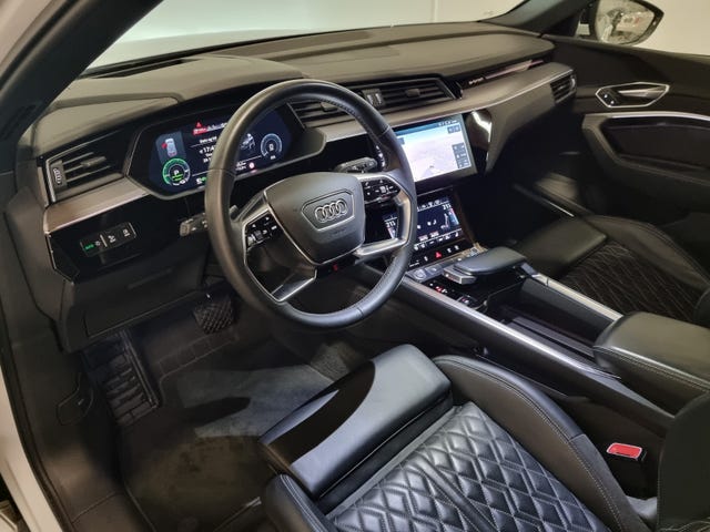2020 AUDI E-TRON - 24