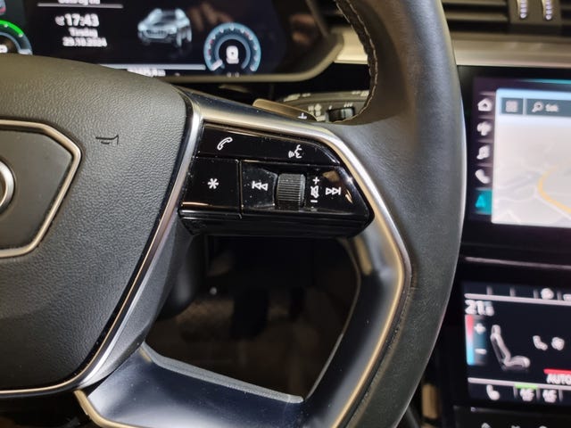 2020 AUDI E-TRON - 27