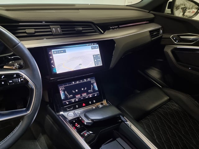 2020 AUDI E-TRON - 30