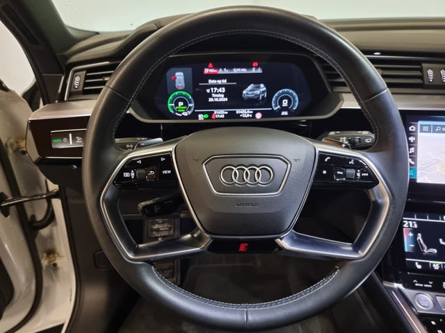 2020 AUDI E-TRON - 28