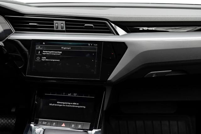2020 AUDI E-TRON - 24