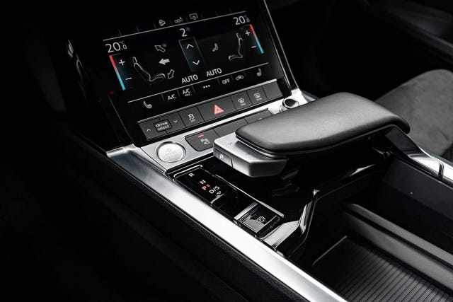 2020 AUDI E-TRON - 23