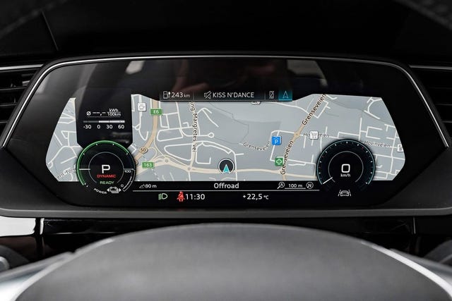 2020 AUDI E-TRON - 20
