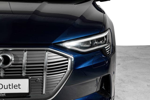 WAUZZZGEXLB025755 2020 AUDI E-TRON-3