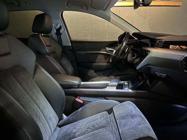 2021 AUDI E-TRON - 22