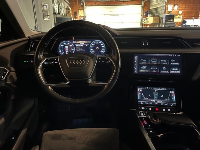 2021 AUDI E-TRON - 17