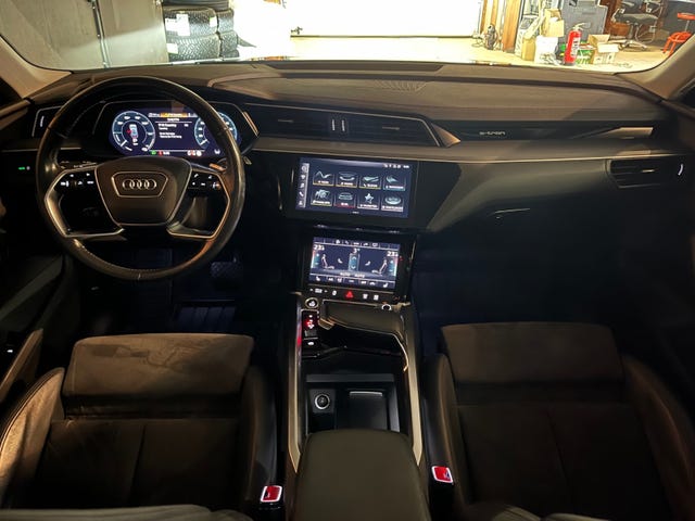 2021 AUDI E-TRON - 16