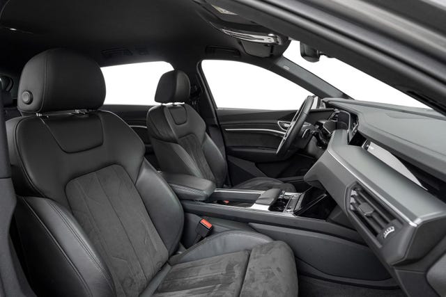 2020 AUDI E-TRON - 26