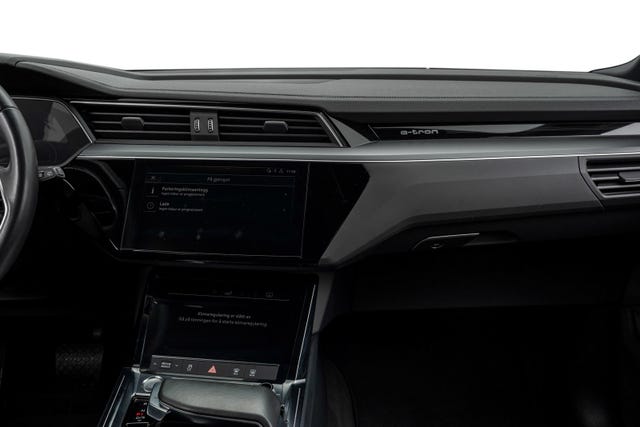 2020 AUDI E-TRON - 19