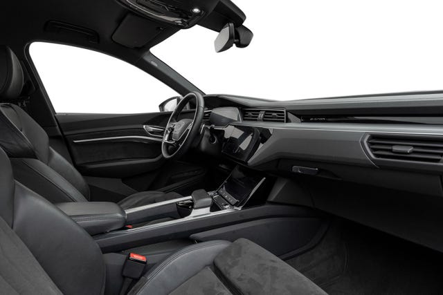 2020 AUDI E-TRON - 11